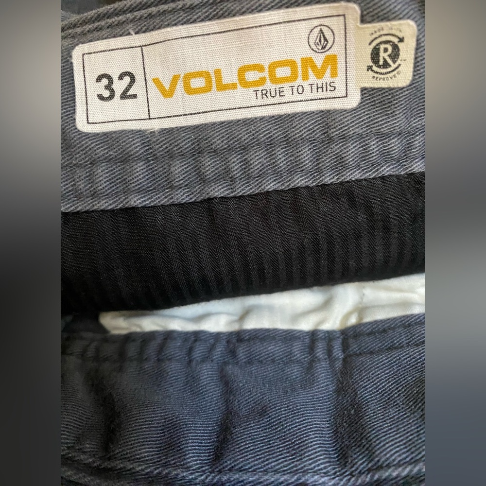 Volcom Chinos - Picture 3 of 4
